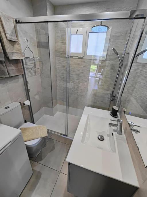 Playa Del Ingles: Beautiful Renovated Apartment San Bartolome de Tirajana  Exterior photo